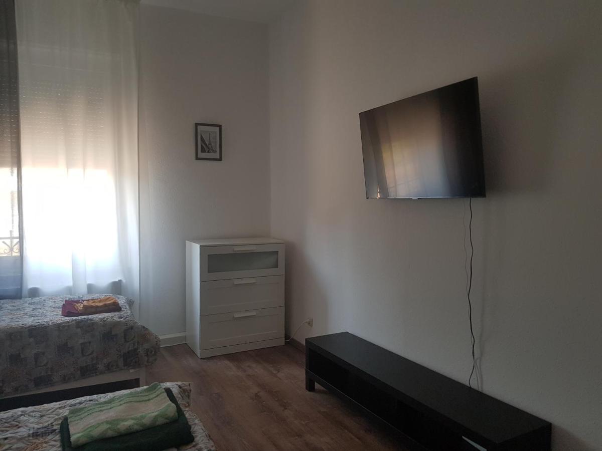 Gästewohnung mit Küche Magdeburg an der Elbe Exterior foto