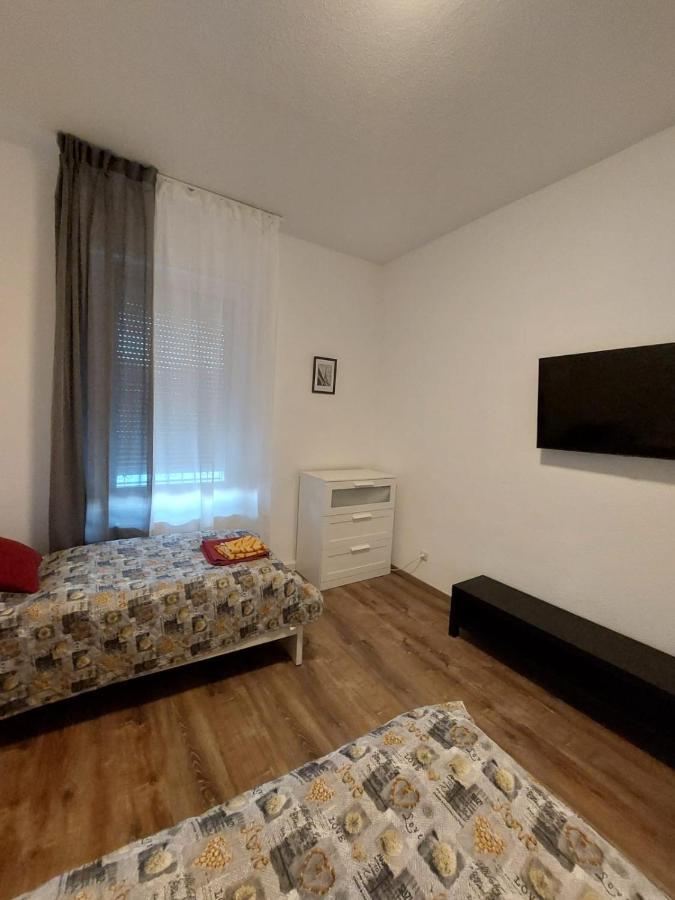 Gästewohnung mit Küche Magdeburg an der Elbe Exterior foto