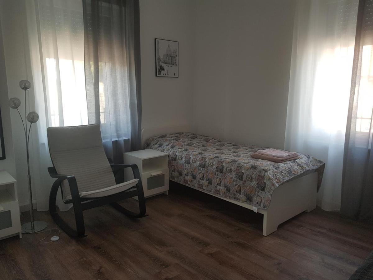 Gästewohnung mit Küche Magdeburg an der Elbe Exterior foto